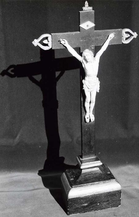 croix (crucifix) - © Ministère de la Culture (France), Conservation des antiquités et des objets d’art du Morbihan, tous droits réservés