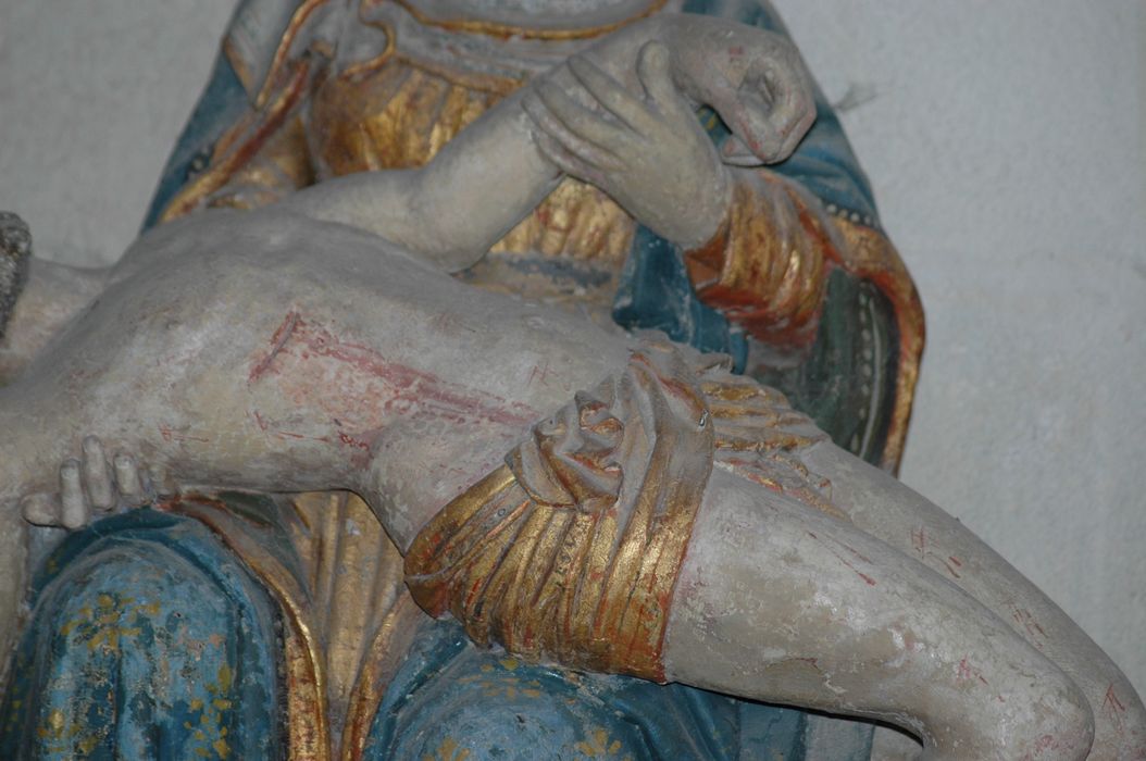 groupe sculpté : Vierge de Pitié - © Ministère de la Culture (France), Conservation des antiquités et des objets d’art du Morbihan – Tous droits réservés