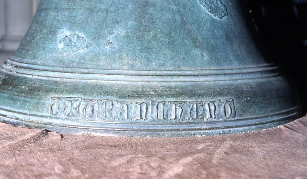 cloche, détail - © Ministère de la Culture (France), Conservation des antiquités et des objets d’art du Morbihan – Tous droits réservés