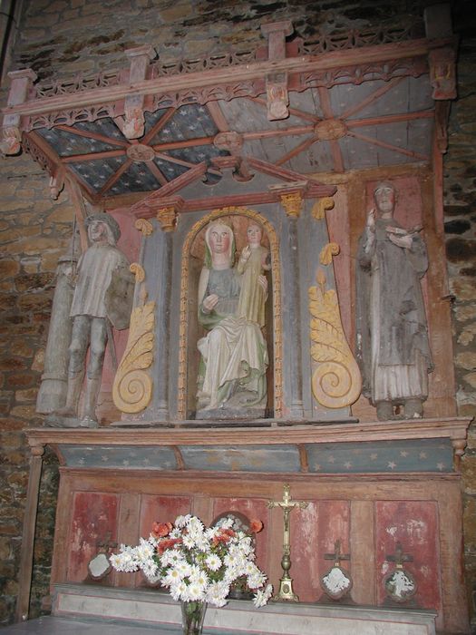 ensemble (retable à baldaquin, groupe sculpté, 2 statues) - © Ministère de la Culture (France), Conservation des antiquités et des objets d’art du Morbihan – Tous droits réservés