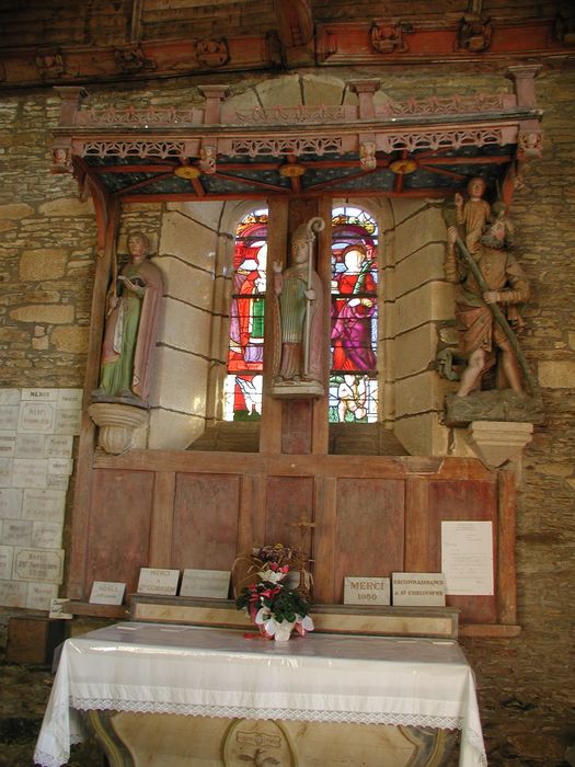 ensemble (retable à baldaquin, 3 statues) - © Ministère de la Culture (France), Conservation des antiquités et des objets d’art du Morbihan – Tous droits réservés