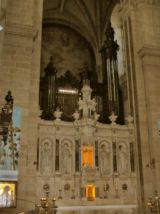 Orgue de tribune : buffet d'orgue