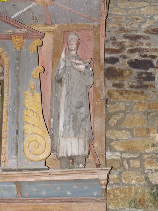 Statue : moine prêchant