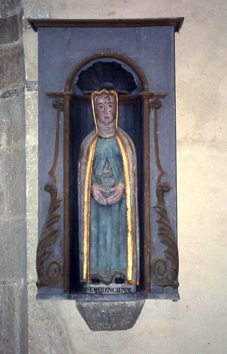 statue et sa niche : Sainte Emerentienne - © Ministère de la Culture (France), Conservation des antiquités et des objets d’art du Morbihan – Tous droits réservés