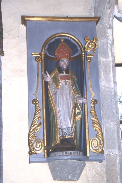statue : Saint Corentin