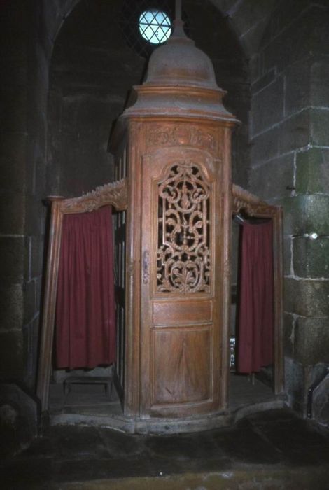confessionnal n°3 - © Ministère de la Culture (France), Conservation des antiquités et des objets d’art du Morbihan – Tous droits réservés