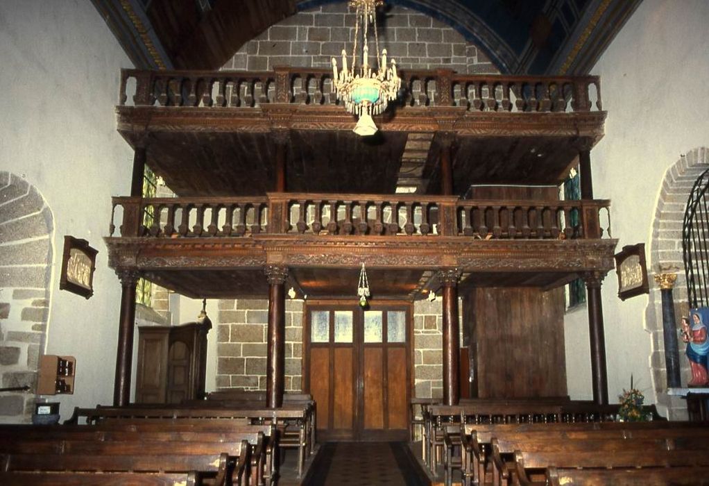 tribune - © Ministère de la Culture (France), Conservation des antiquités et des objets d’art du Morbihan – Tous droits réservés
