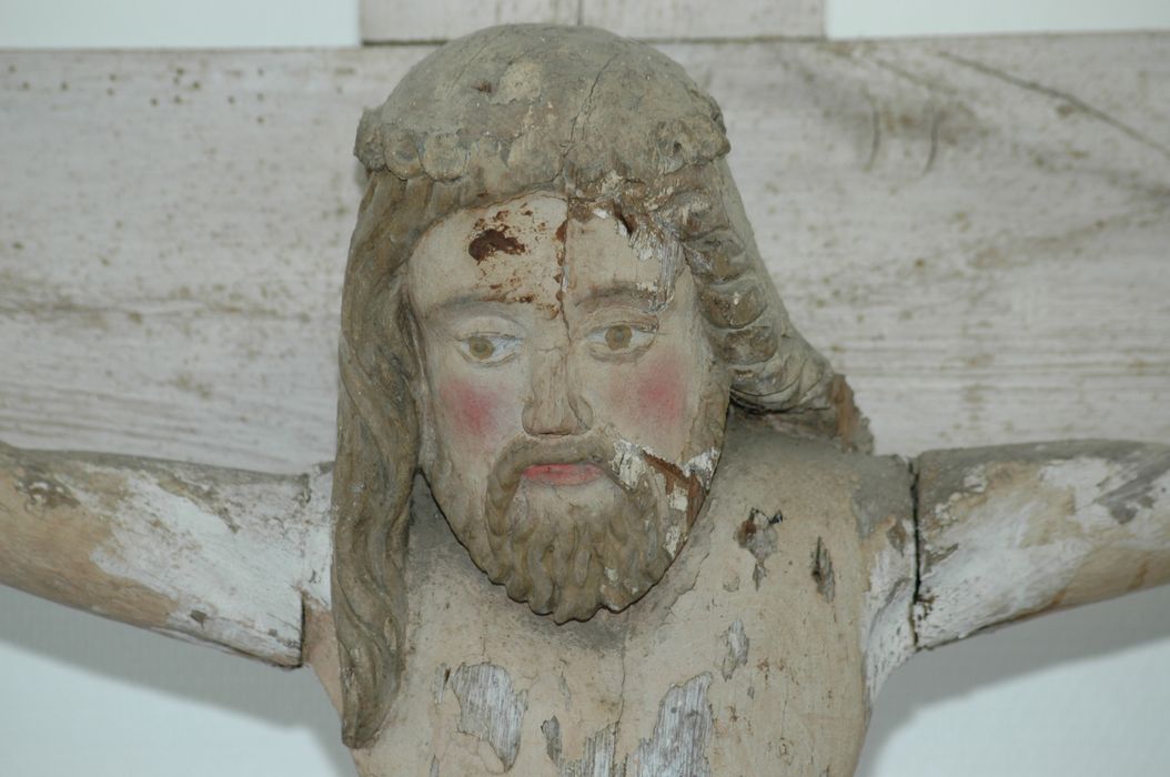 statue : Christ en croix - © Ministère de la Culture (France), Conservation des antiquités et des objets d’art du Morbihan – Tous droits réservés