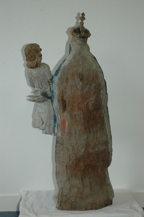 statue : Vierge à l'Enfant - © Ministère de la Culture (France), Conservation des antiquités et des objets d’art du Morbihan – Tous droits réservés