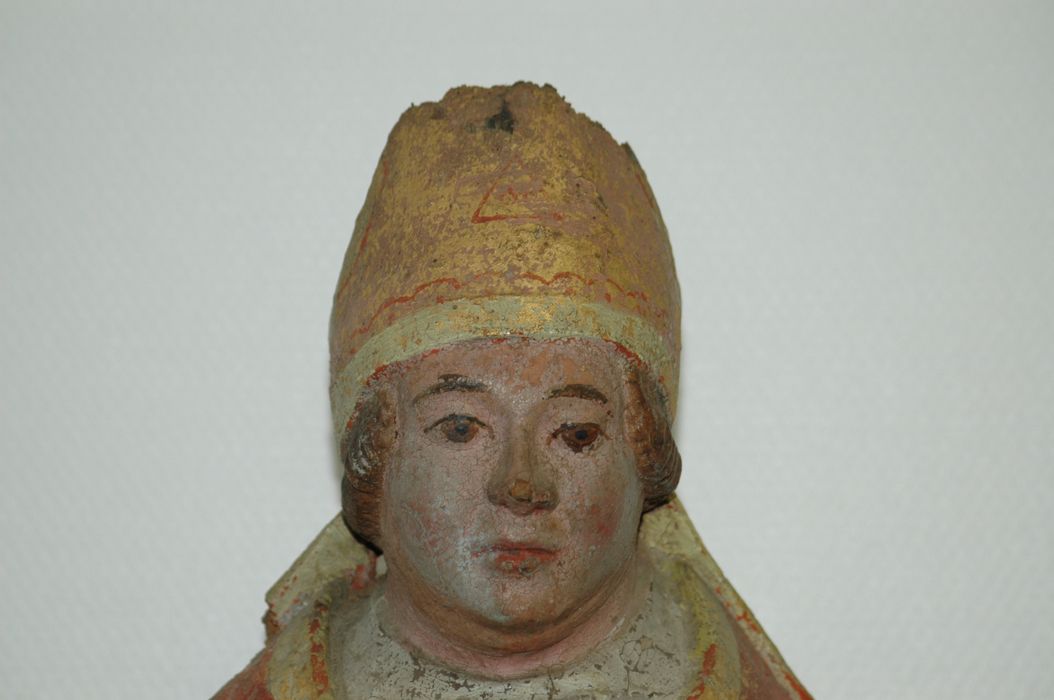 statue : Saint évêque