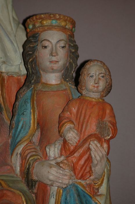 groupe sculpté : Sainte Anne, la Vierge et l'Enfant