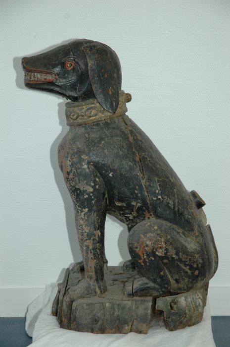 statue : Chien assis