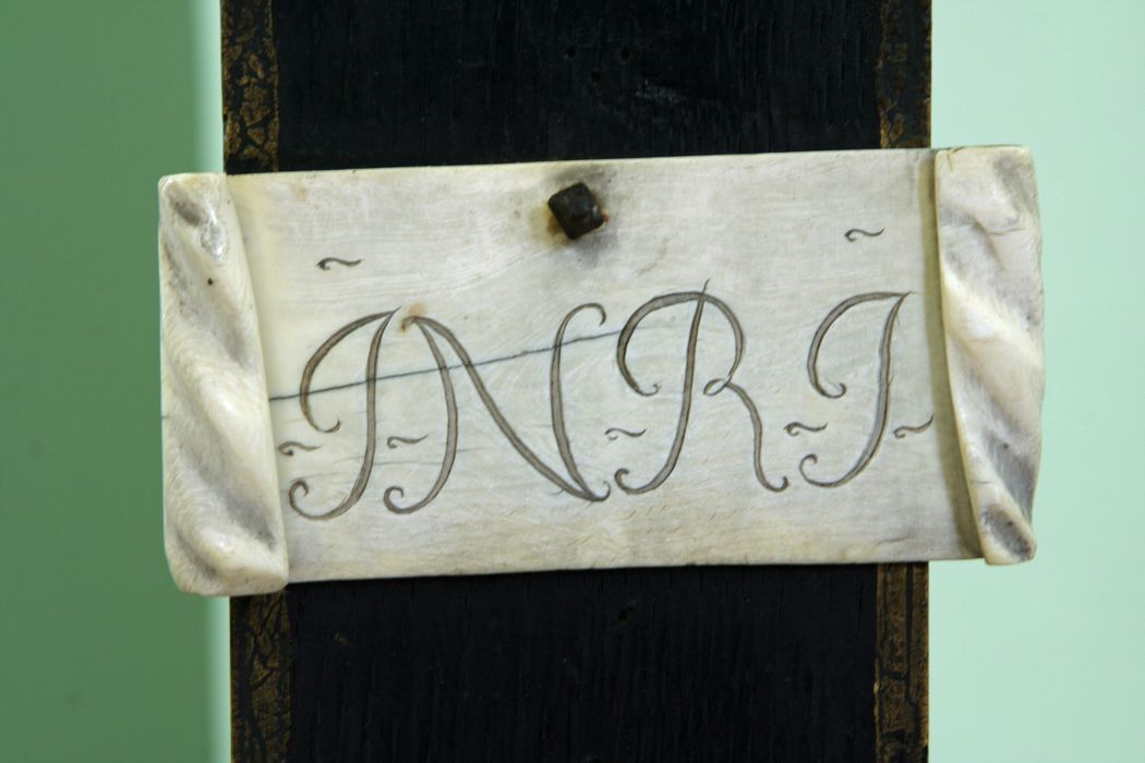 Croix de Saint-Arnould (crucifix), détail