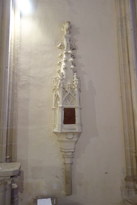 armoire eucharistique (tabernacle repositoire)