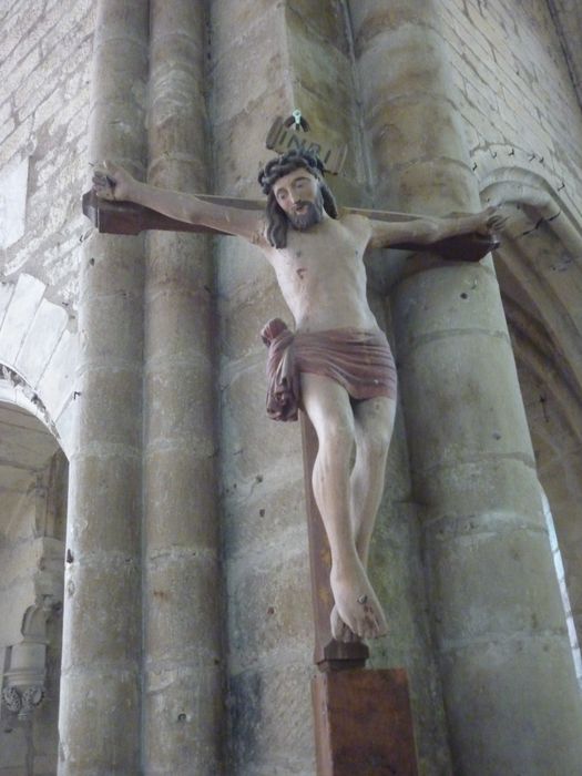 Statue : Christ en croix