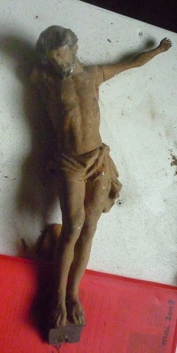 statue (statuette) : Christ en croix - © Ministère de la Culture (France), Conservation des antiquités et des objets d’art de la Nièvre – Tous droits réservés 