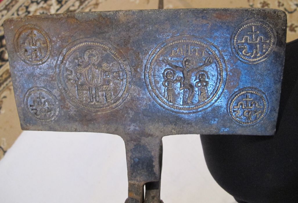 fer à hosties, détail - © Ministère de la Culture (France), Conservation des antiquités et des objets d’art de la Nièvre – Tous droits réservés 