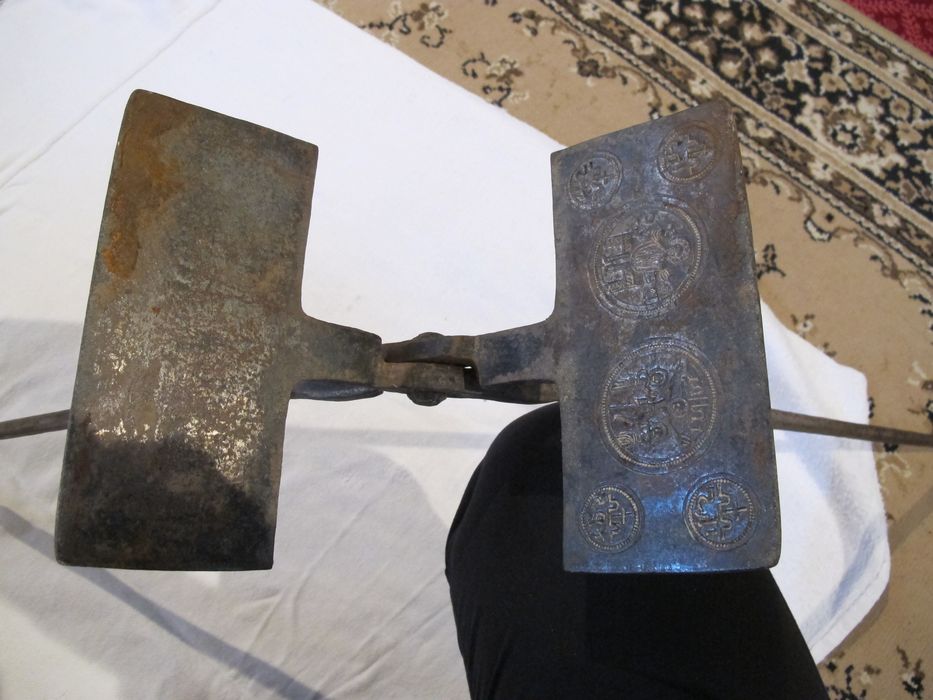 fer à hosties - © Ministère de la Culture (France), Conservation des antiquités et des objets d’art de la Nièvre – Tous droits réservés 