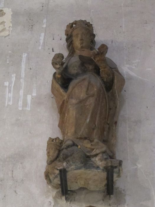 Statue : sainte Catherine