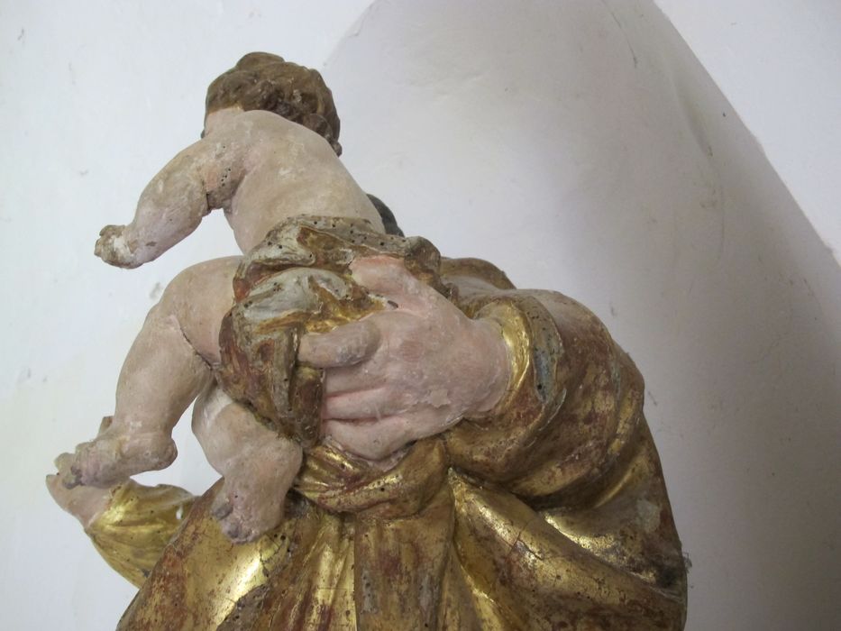 statue : Vierge à l'Enfant, détail de l’état sanitaire