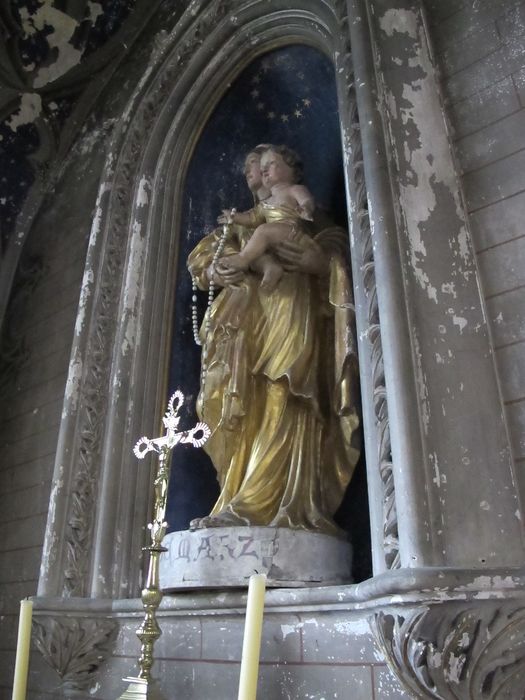 statue : Vierge à l'Enfant