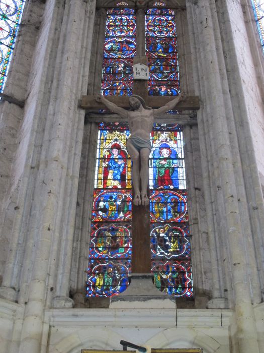 statue : Christ en croix - © Ministère de la Culture (France), Conservation des antiquités et des objets d’art de la Côte-d’Or – Tous droits réservés 