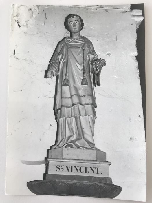 statue : Saint Vincent - © Ministère de la Culture (France), Conservation des antiquités et des objets d’art de la Nièvre – Tous droits réservés