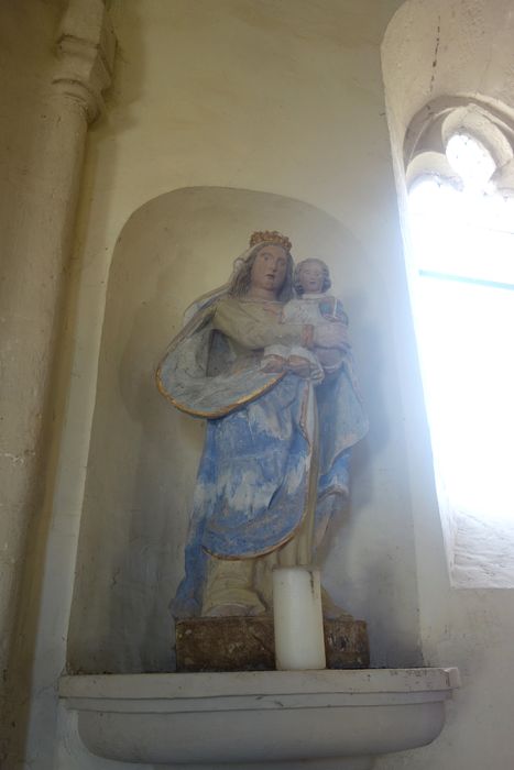 statue : Vierge à l'Enfant - © Ministère de la Culture (France), Conservation des antiquités et des objets d’art de la Nièvre – Tous droits réservés