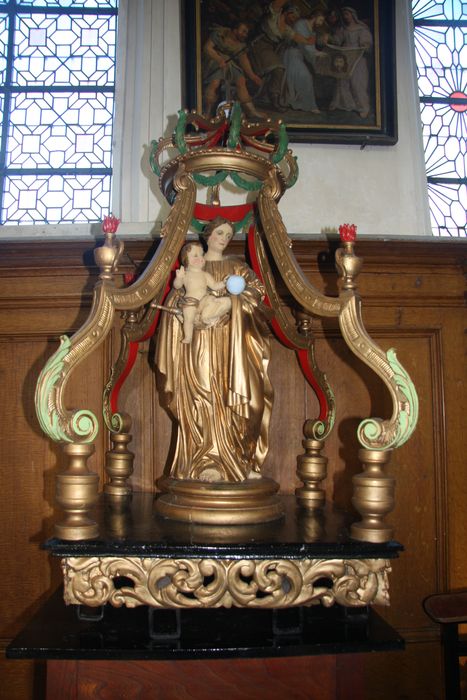 statue avec krans : Vierge à l’Enfant - © Ministère de la Culture (France), Conservation des antiquités et des objets d’art du Nord – Tous droits réservés 