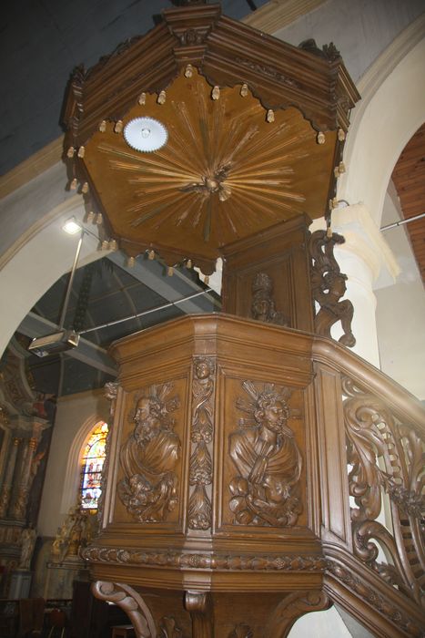 chaire à prêcher - © Ministère de la Culture (France), Conservation des antiquités et des objets d’art du Nord – Tous droits réservés 