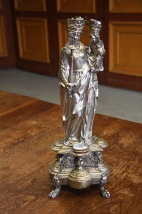 statuette : Vierge à l'Enfant - © Ministère de la Culture (France), Conservation des antiquités et des objets d’art du Nord – Tous droits réservés 