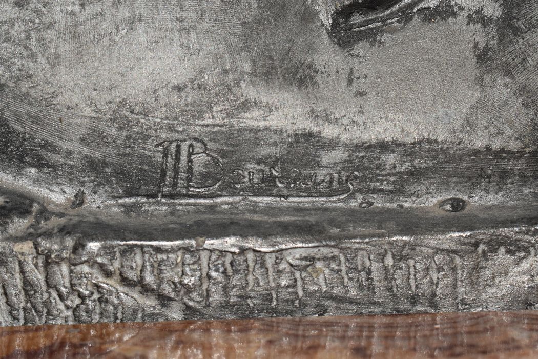 bas-relief : Charité de saint Martin (la), détail de la signature