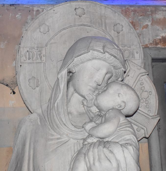 statue : Vierge à l'Enfant, vue partielle