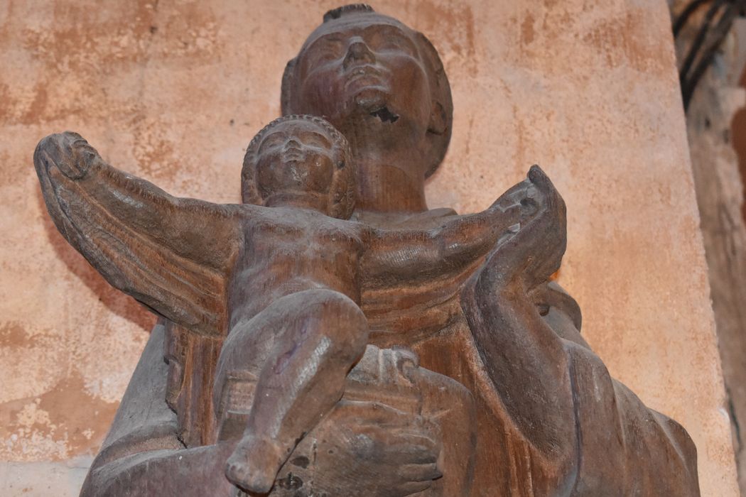 statue : Saint Antoine de Padoue, vue partielle