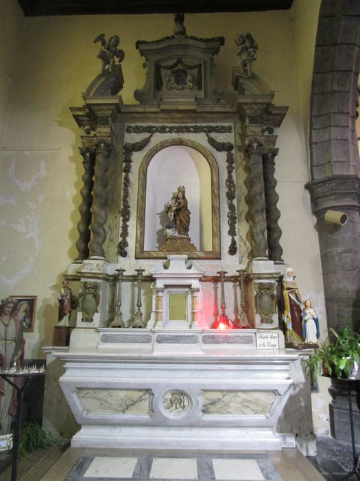 retable de la Sainte-Vierge, statue : Vierge à l'Enfant - © Ministère de la Culture (France), Conservation des antiquités et des objets d’art du Nord – Tous droits réservés