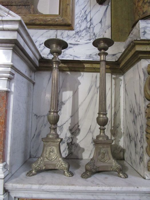 chandeliers d'autel - © Ministère de la Culture (France), Conservation des antiquités et des objets d’art du Nord – Tous droits réservés
