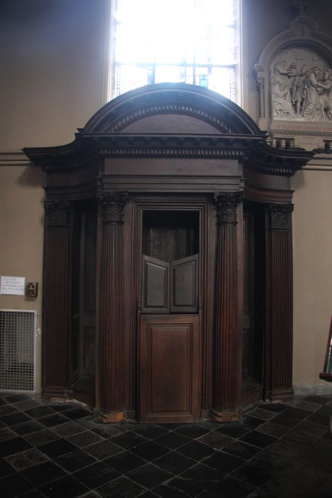 confessionnal - © Ministère de la Culture (France), Conservation des antiquités et des objets d’art du Nord – Tous droits réservés 