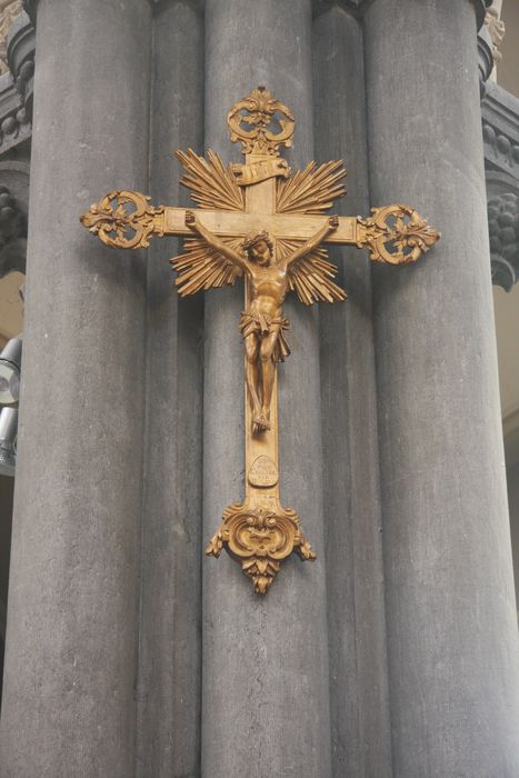 statue : Christ en croix - © Ministère de la Culture (France), Conservation des antiquités et des objets d’art du Nord – Tous droits réservés 