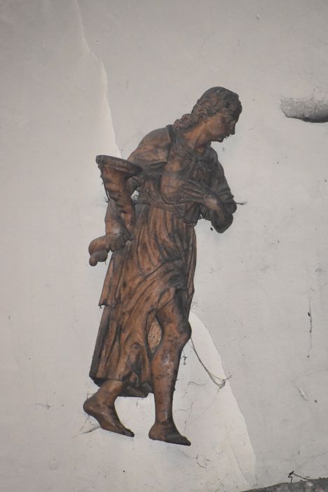 statue : Ange n°1 (transept nord) - © Ministère de la Culture (France), Conservation des antiquités et des objets d’art du Nord – Tous droits réservés