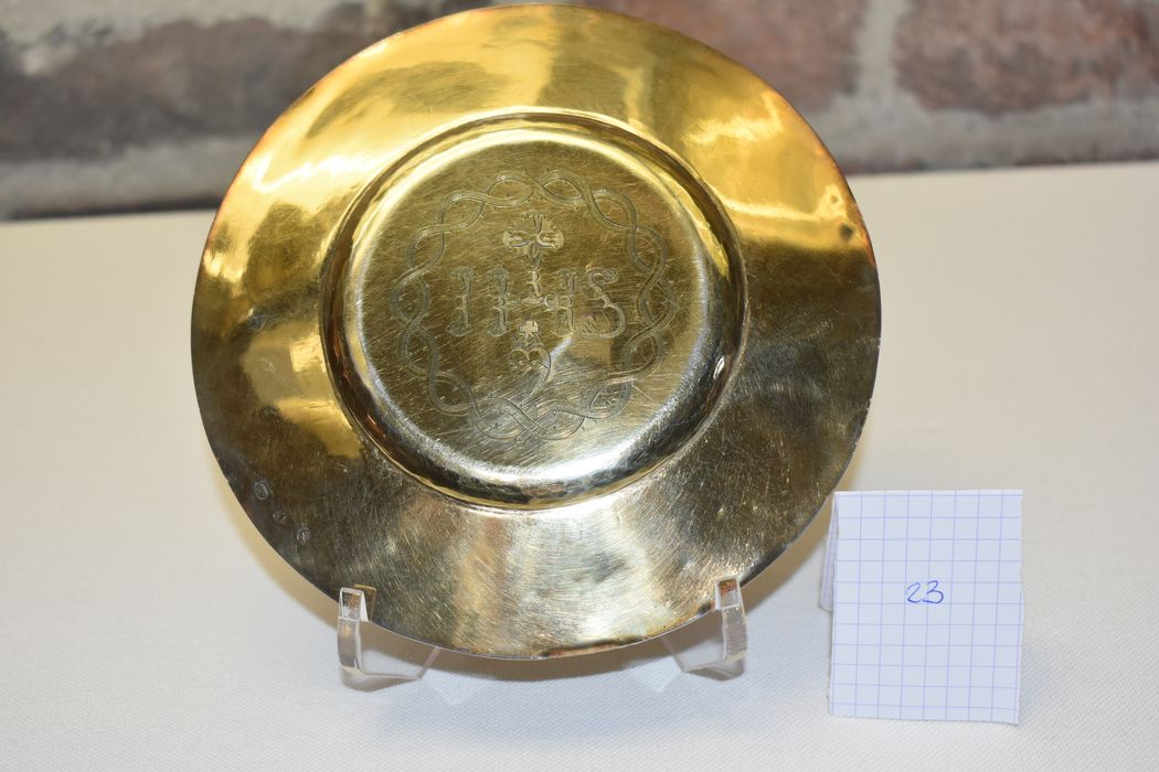 patène - © Ministère de la Culture (France), Conservation des antiquités et des objets d’art du Nord – Tous droits réservés 
