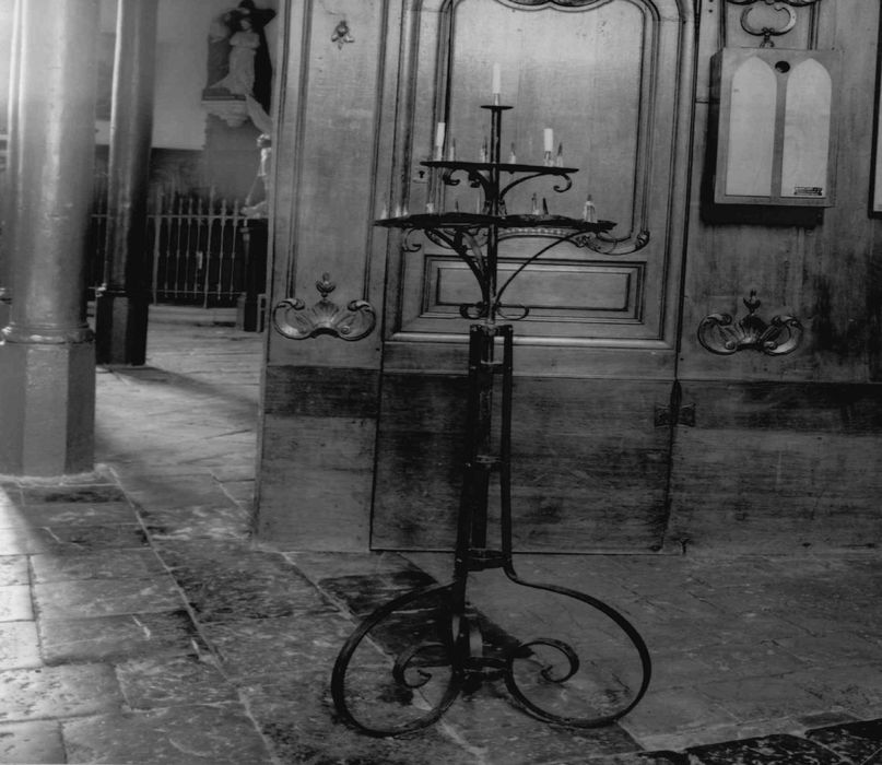 brûle-cierge - © Ministère de la Culture (France), Conservation des antiquités et des objets d’art du Nord – Tous droits réservés 