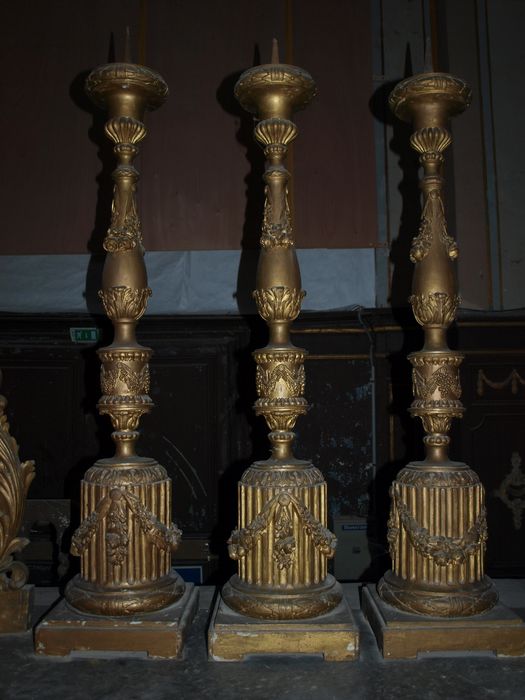 chandeliers du maître-autel - © Ministère de la Culture (France), Conservation des antiquités et des objets d’art du Nord – Tous droits réservés