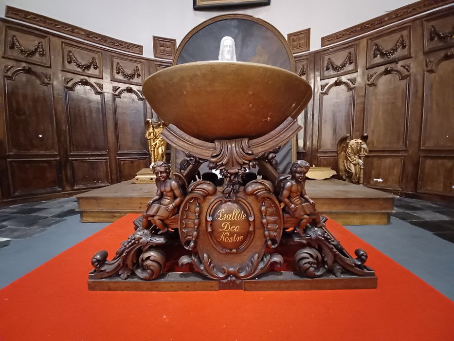 support des fonts baptismaux - © Ministère de la Culture (France), Conservation des antiquités et des objets d’art du Nord – Tous droits réservés 