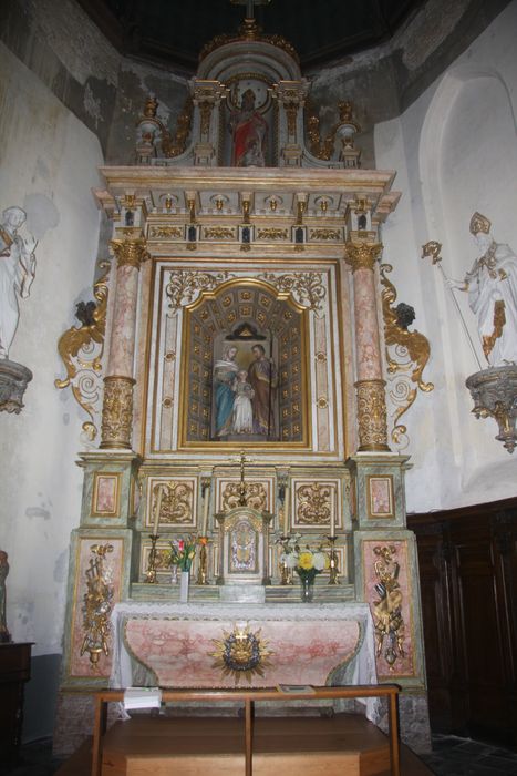 Autel, tabernacle, retable, statues