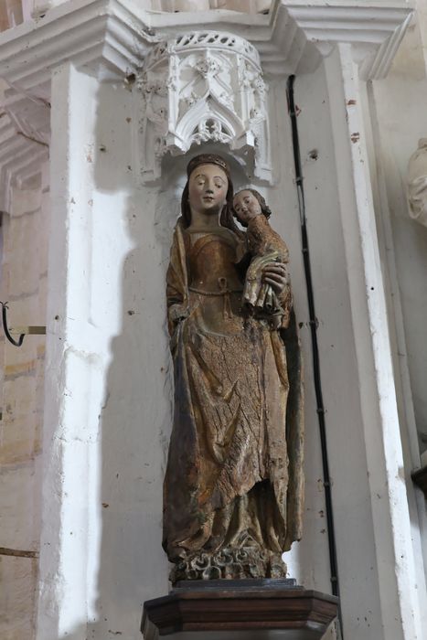 statue : Vierge à l'Enfant