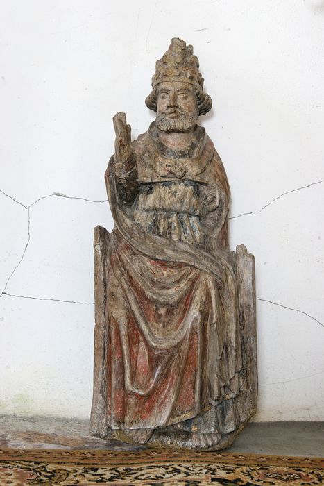 statue : Dieu le Père ou Saint Pierre