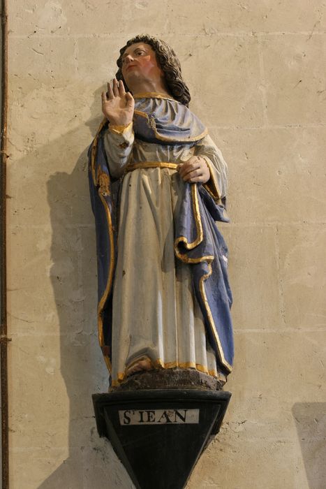 statue : Saint Jean - © Ministère de la Culture (France), Conservation des antiquités et des objets d’art de l'Oise – Tous droits réservés