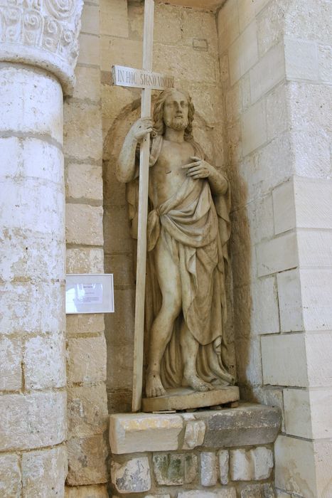 Statue : Christ sauveur