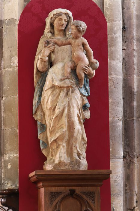 statue : Vierge à l'Enfant