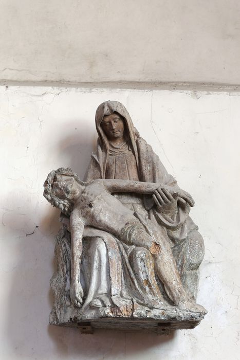 Groupe sculpté : Vierge de Pitié - © Ministère de la Culture (France), Conservation des antiquités et des objets d’art de l'Oise – Tous droits réservés
